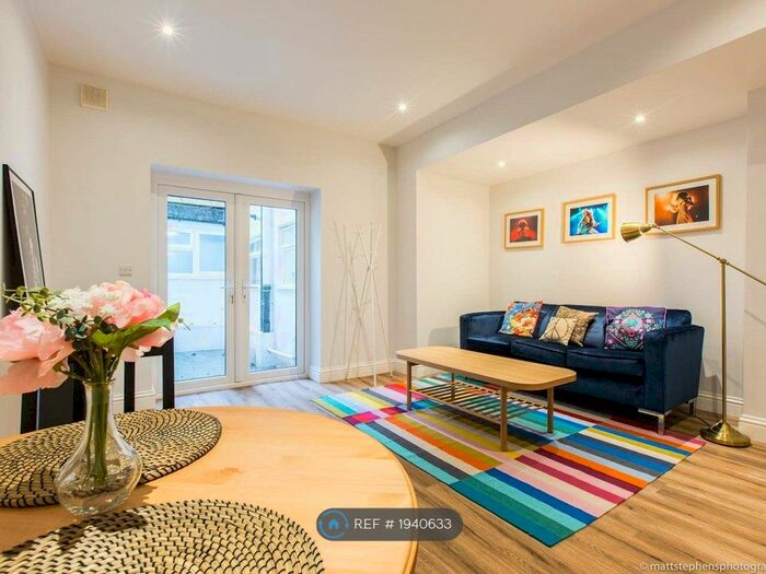 2 Bedroom Flat To Rent In Albert Road, Brighton, BN1