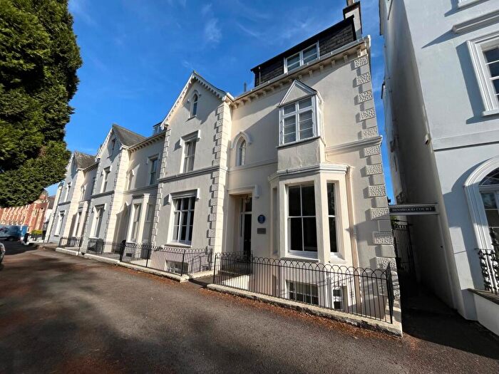 2 Bedroom Apartment To Rent In Binswood Avenue, Leamington Spa, CV32