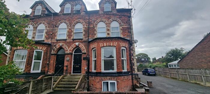 1 Bedroom Flat To Rent In Crescent Park, Stockport, SK4