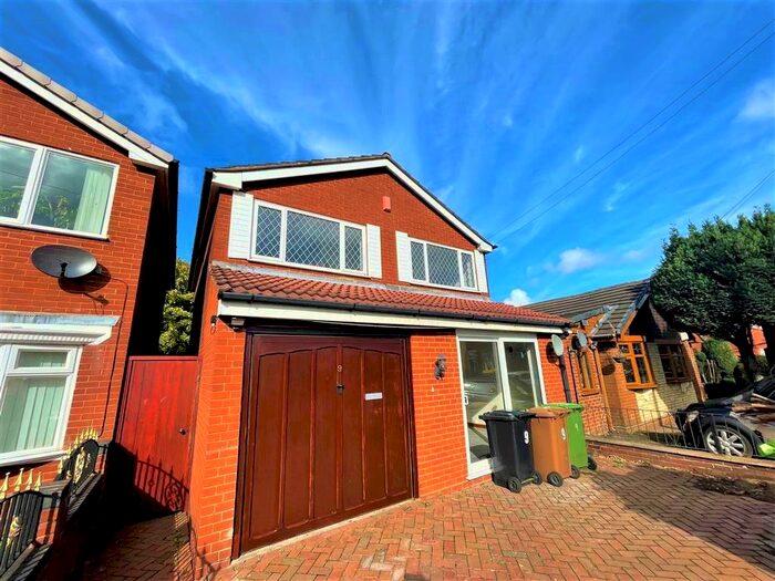 3 Bedroom Detached House To Rent In Hill Street, Darlaston, Wednesbury, WS10