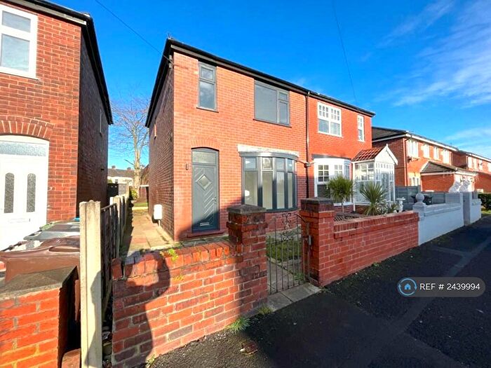 3 Bedroom Semi-Detached House To Rent In Mabel Road, Failsworth, Manchester, M35