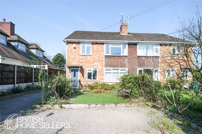2 Bedroom Maisonette For Sale In The Windmill Hill, Allesley, Coventry, West Midlands, CV5