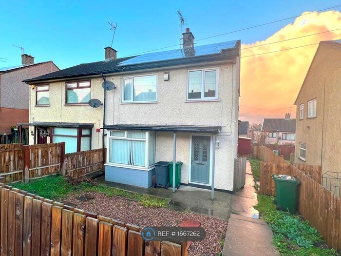 3 Bedroom Semi-Detached House To Rent In Englefield Crescent, Bradford, BD4