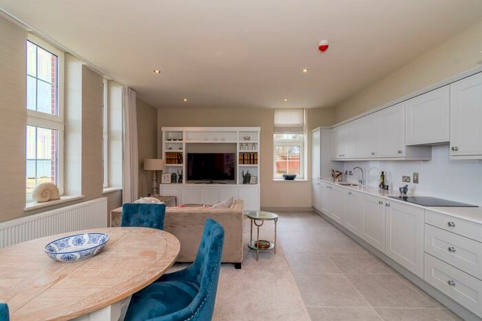 2 Bedroom Retirement Property For Sale In James Lind Avenue, Gosport, PO12