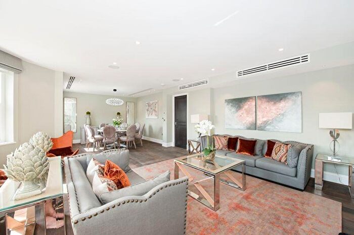 4 Bedroom Apartment To Rent In Arkwright Road, London, NW3