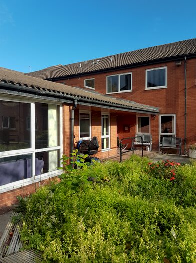 1 Bedroom Flat To Rent In Charlesworth Court, Bingley Close, Beswick, Manchester, M11