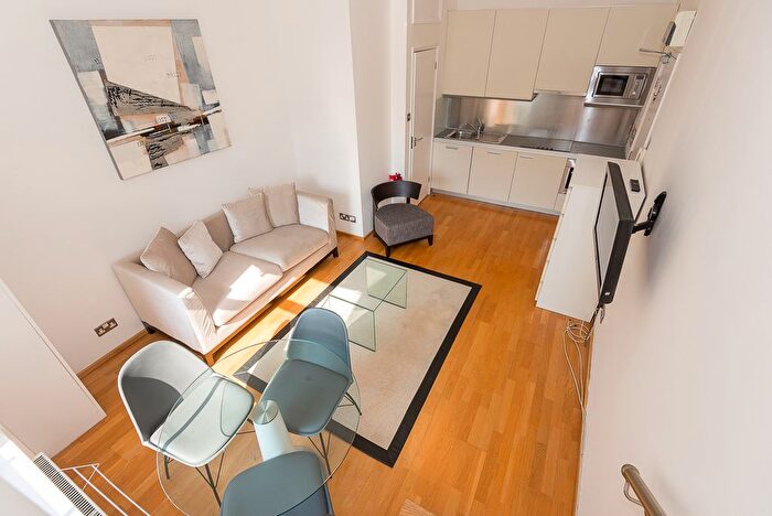 Studio To Rent In St. Stephens Gardens, Bayswater / Royal Oak, W2