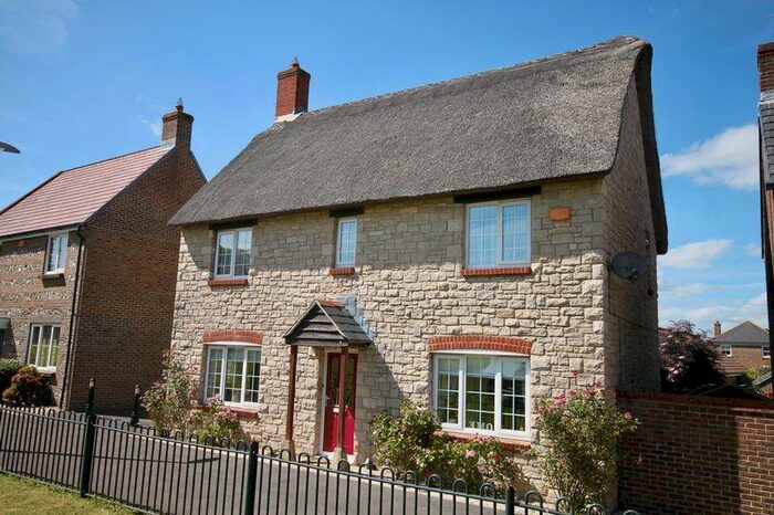 4 Bedroom Detached House For Sale In Brewer Walk, Crossways, DT2