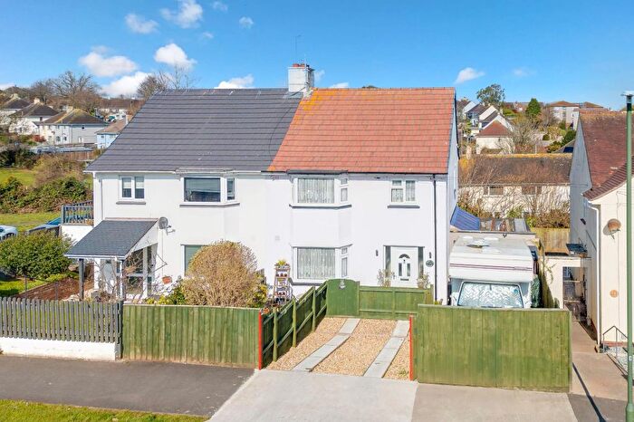 3 Bedroom Semi Detached House For Sale In Stanbury Road, Shiphay, Torquay, TQ2