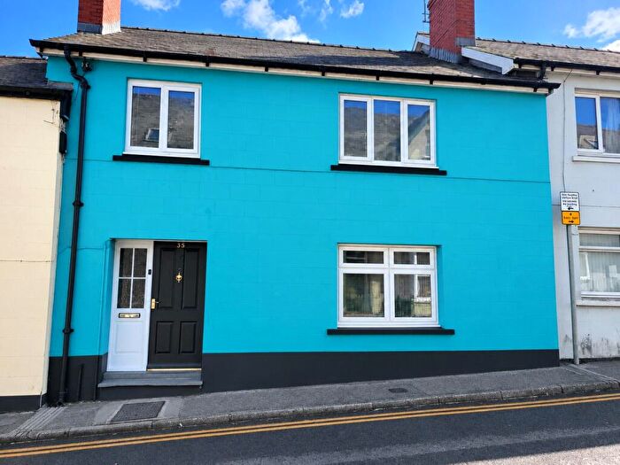 3 Bedroom Terraced House For Sale In High Street, Fishguard, Pembrokeshire, SA65