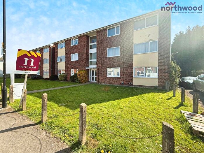 2 Bedroom Flat To Rent In Elizabeth Court, Aberdeen Road, SO17