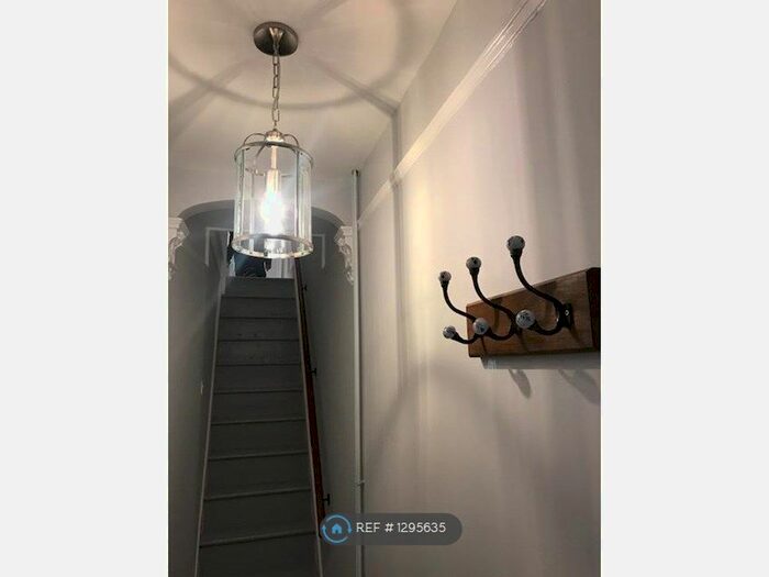 1 Bedroom Flat To Rent In Roff Avenue, Bedford MK41