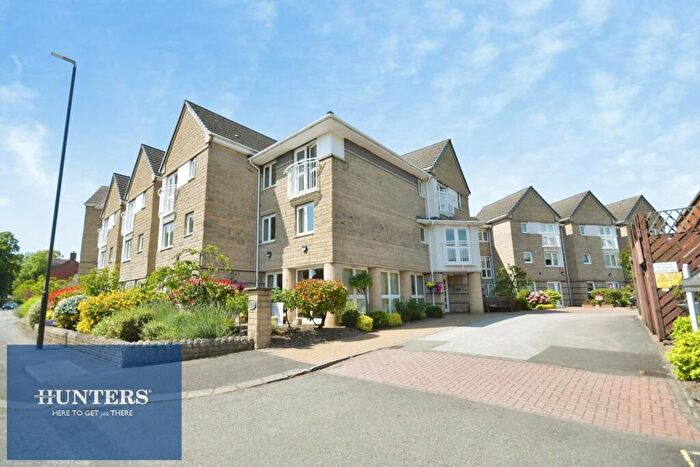 1 Bedroom Apartment For Sale In Stephenson Court, Chatsworth Road, Brampton, Chesterfield, S40