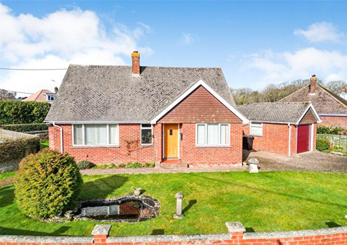 3 Bedroom Detached House For Sale In Buckstone Close, Everton, Lymington, Hampshire, SO41