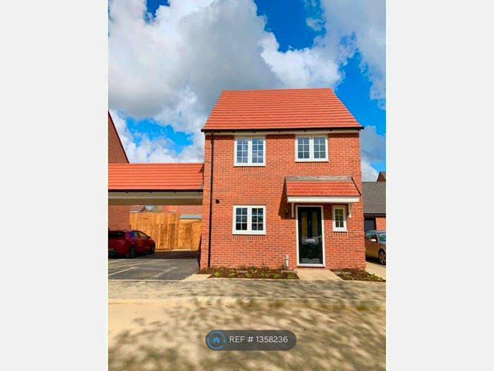 3 Bedroom Detached House To Rent In Garland Crescent, Bedford, MK42