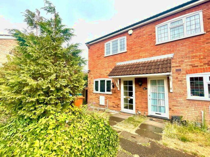 2 Bedroom End Of Terrace House To Rent In Eastcote Lane, Harrow, HA2