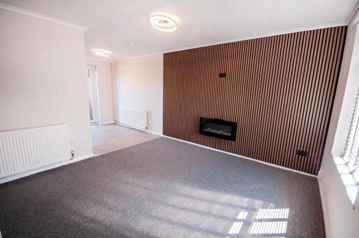 2 Bedroom Mews For Sale In Stand Lane, Radcliffe, Manchester, M26