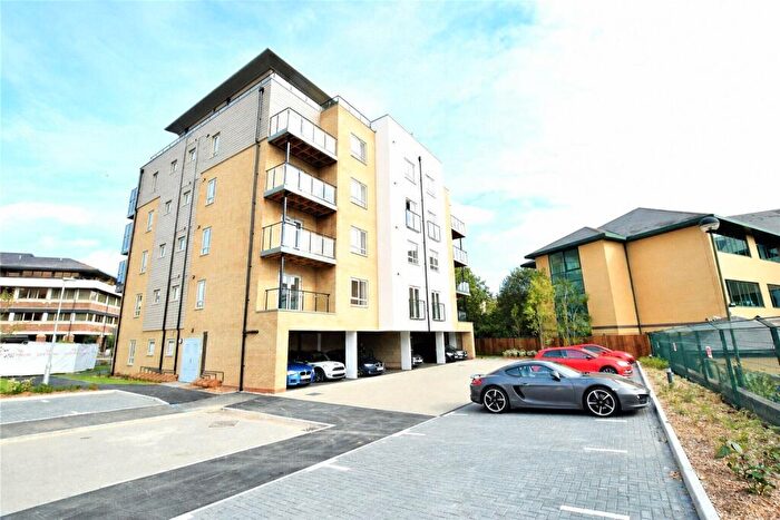 1 Bedroom Flat To Rent In Fleming Place, Bracknell, Berkshire, RG12
