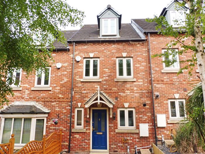 3 Bedroom Town House For Sale In Mayflower Way, Wombwell, S73