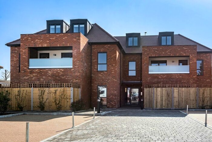 2 Bedroom Flat To Rent In Brampton Road, Bexleyheath, DA7