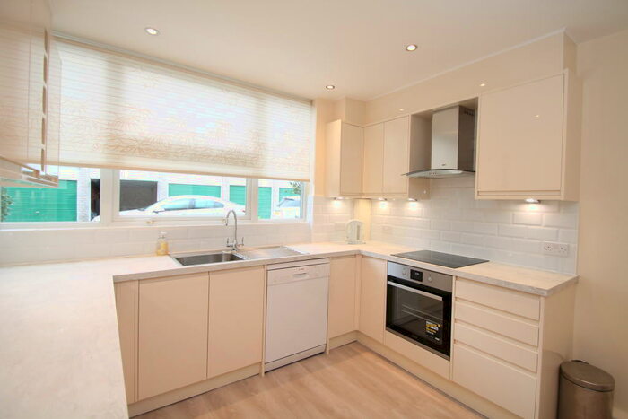 4 Bedroom House To Rent In Zero Deposit Option, Beck River Park, BR3