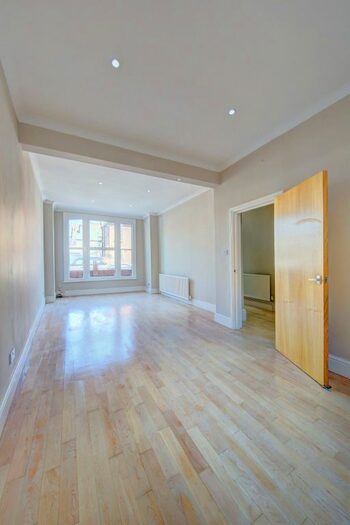 4 Bedroom Semi-Detached House To Rent In Grimston Street, London, SW6