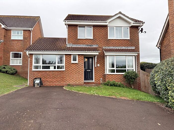 4 Bedroom Detached House To Rent In Eleanor Close, Seaford, BN25