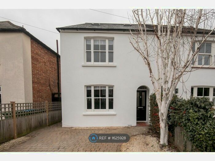 4 Bedroom Semi-Detached House To Rent In Hogshill Lane, Cobham, KT11