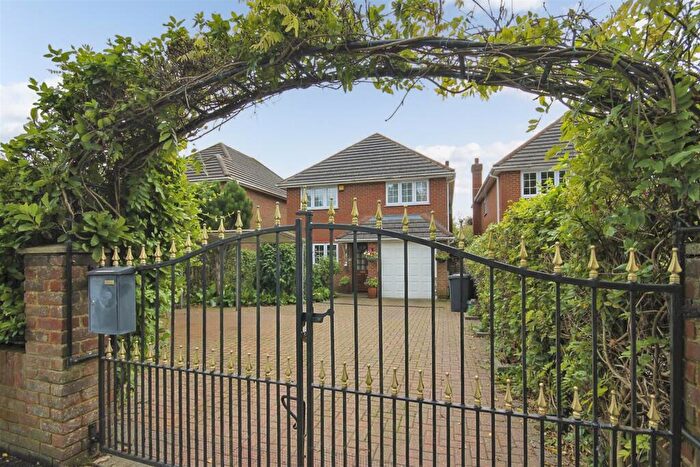 4 Bedroom Detached House For Sale In Cressex Road, High Wycombe, HP12