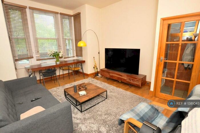 2 Bedroom Flat To Rent In Archway Road, London, N6
