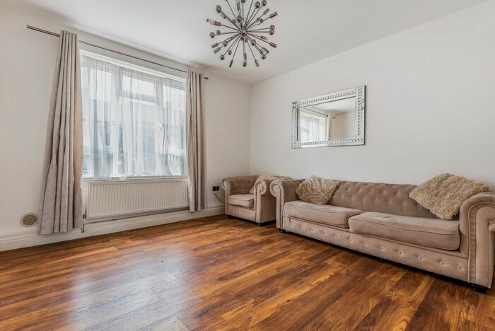 1 Bedroom Flat To Rent In Corelli Road, London, SE3