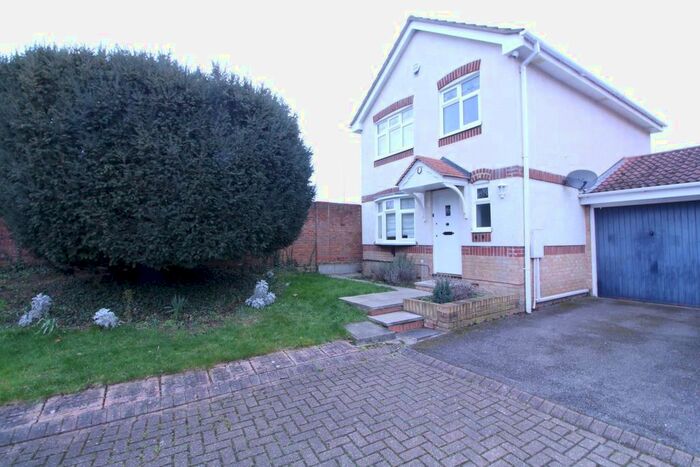 3 Bedroom Detached House To Rent In Friends Avenue, Cheshunt, Waltham Cross, EN8