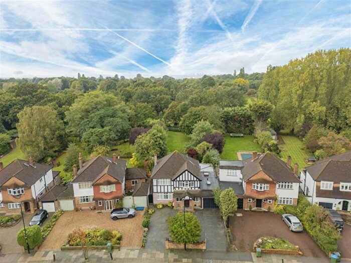 4 Bedroom House To Rent In Riefield Road, Eltham, SE9