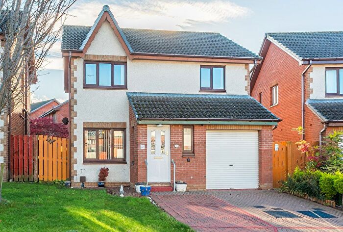 3 Bedroom Detached House For Sale In Guardwell Crescent, Edinburgh, EH17