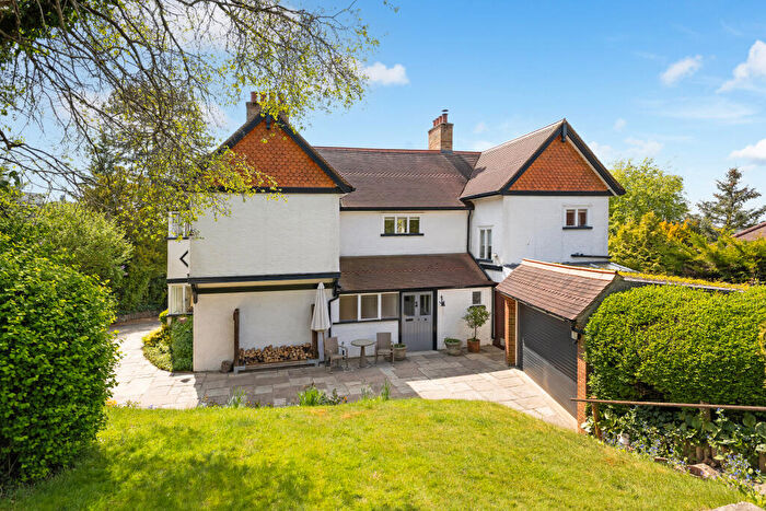 4 Bedroom Detached House For Sale In Sanderstead Road, South Croydon, CR2