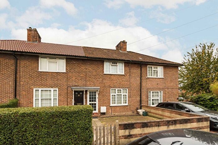 2 Bedroom Property For Sale In Browning Avenue, Ealing, W7