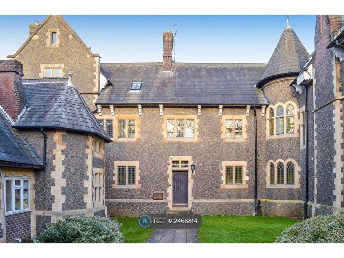 1 Bedroom Flat To Rent In Stoneleigh Manor, Stoneygate Leicester, LE2