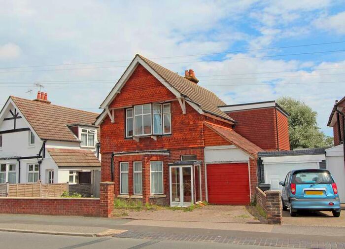 Houses for sale & to rent in BN22 9JW, Percival Road, Hampden Park