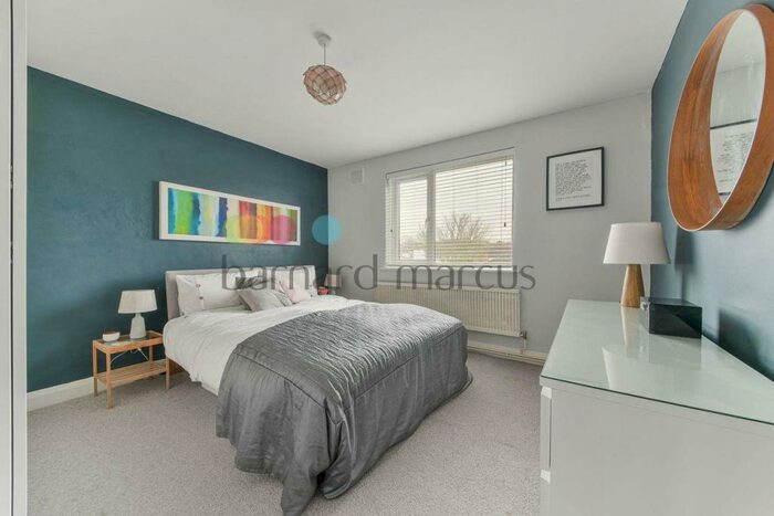 2 Bedroom Apartment To Rent In Wychwood Avenue, Thornton Heath, CR7