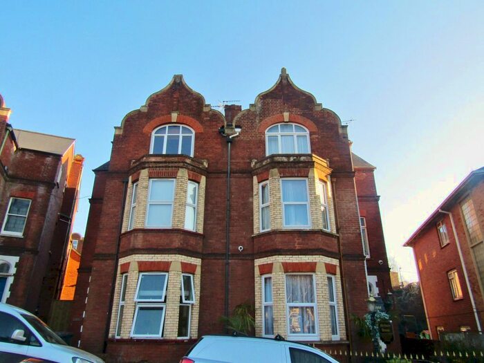 1 Bedroom Flat To Rent In Queens Crescent, Exeter City Centre, EX4