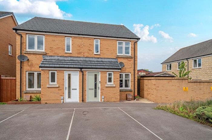 2 Bedroom Semi-Detached House For Sale In Greenfylde Close, Ilminster, Somerset, TA19