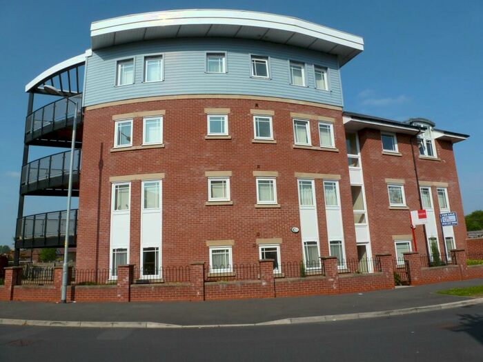 2 Bedroom Flat To Rent In Drayton Street, Hulme, Manchester, M15