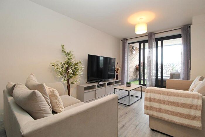 2 Bedroom Flat For Sale In Charles Court, Margate, CT9