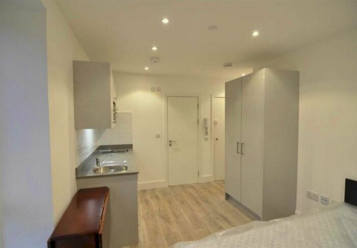 Studio To Rent In The Luminaire Apartments, Kilburn High Road, Kilburn, NW6