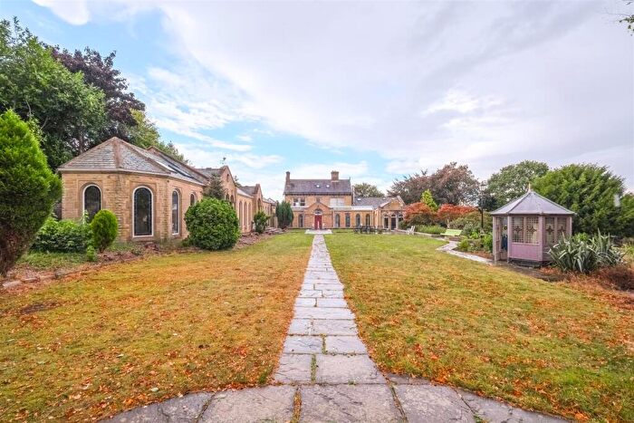 5 Bedroom Detached House For Sale In Woodhouse Lane, Brighouse, HD6