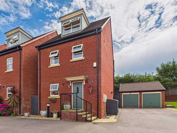 4 Bedroom Detached House For Sale In Sough Wood Close, Heanor, Derbyshire, DE75