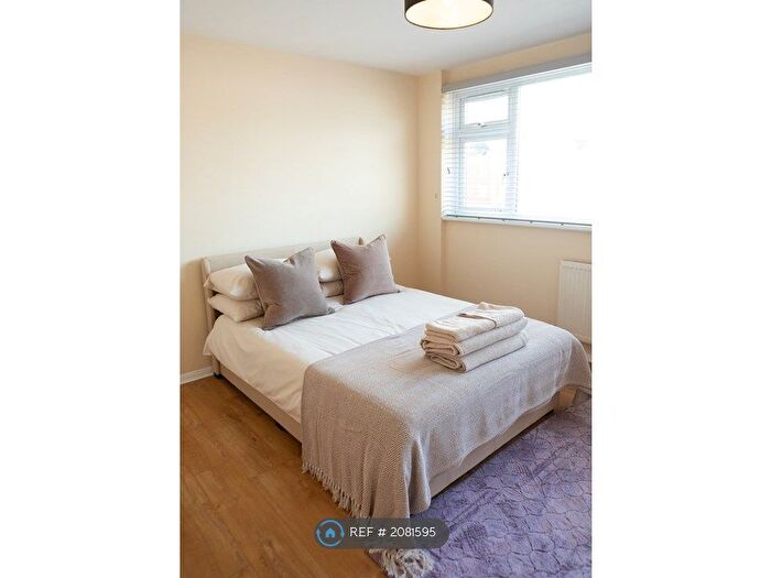 4 Bedroom Terraced House To Rent In Cowdrey Place, Canterbury, CT1