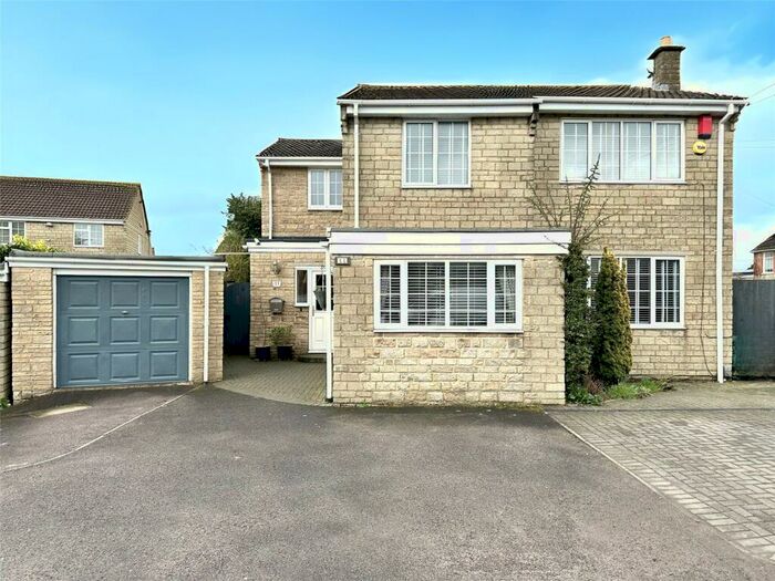 4 Bedroom Detached House To Rent In Blunsdon Road, Haydon Wick, Swindon, SN25