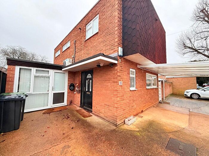 3 Bedroom Detached House To Rent In Dells Lane, Biggleswade, Bedfordshire, SG18