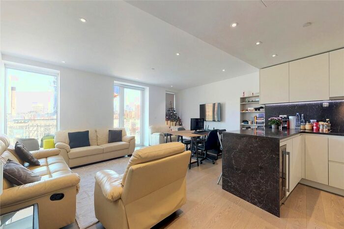 2 Bedroom Flat To Rent In Vaughan Way, London, E1W